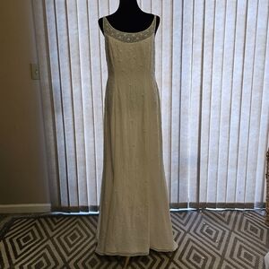 Victoria Jane Vintage Elegant White Weddinh Dress 10
